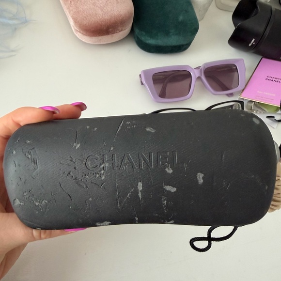 CHANEL vintage Black Sunglasses - Picture 2 of 8